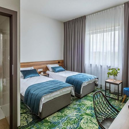Bloom Hotel Airport Okecie Raszyn Exterior photo