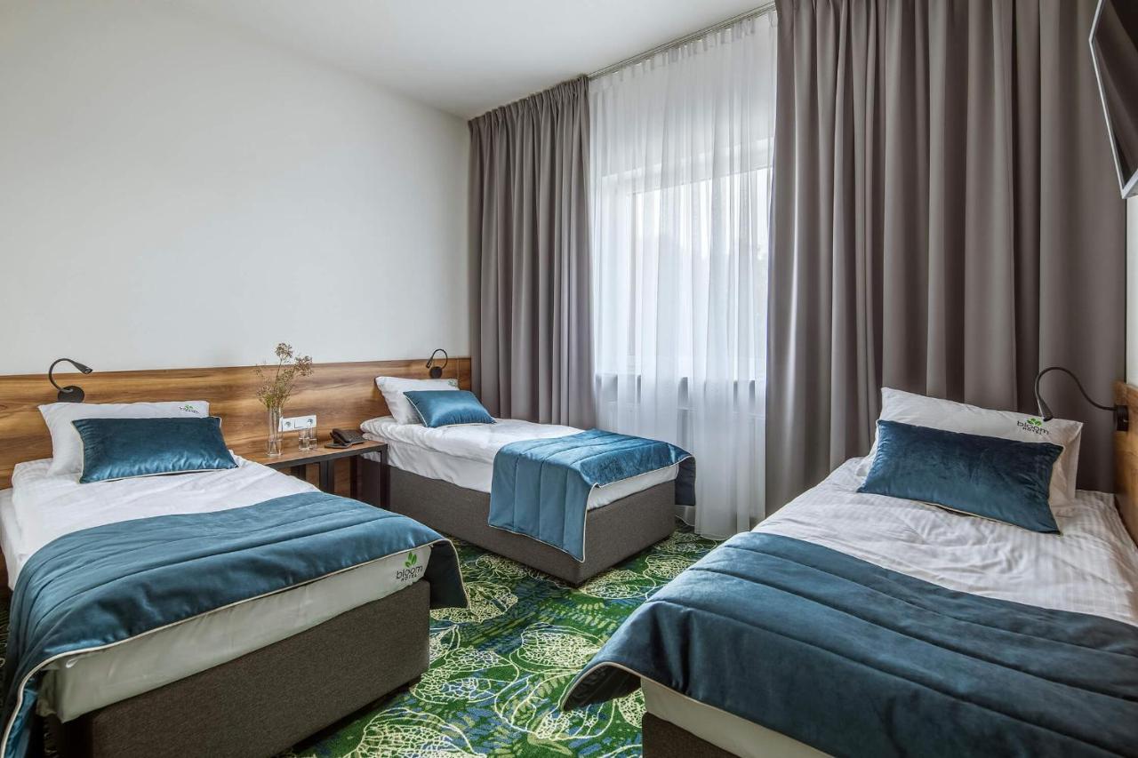 Bloom Hotel Airport Okecie Raszyn Exterior photo