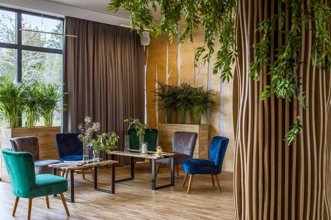 Bloom Hotel Airport Okecie Raszyn Exterior photo